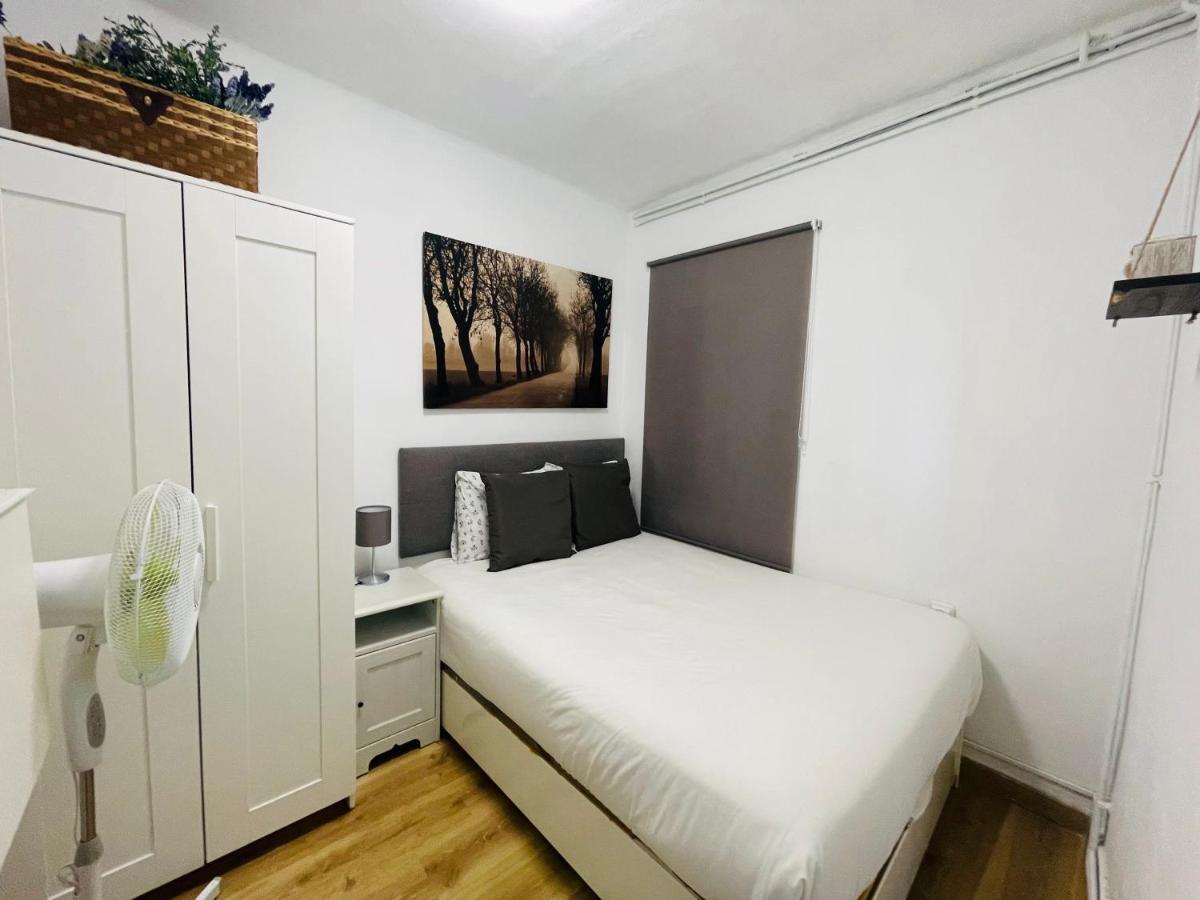 Beach Apartment Barca 6 Sant Adria de Besos Exterior photo